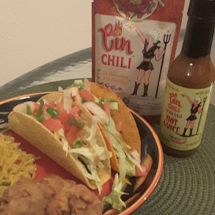 Wholesale Cin Chili Serrano Hot Sauce